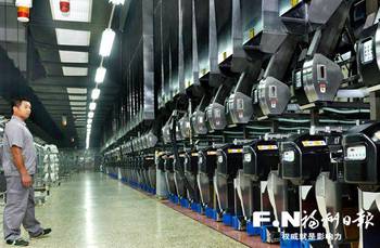 借助高科技提升產(chǎn)品含金量 福州紡織業(yè)加快轉(zhuǎn)型升級(jí)